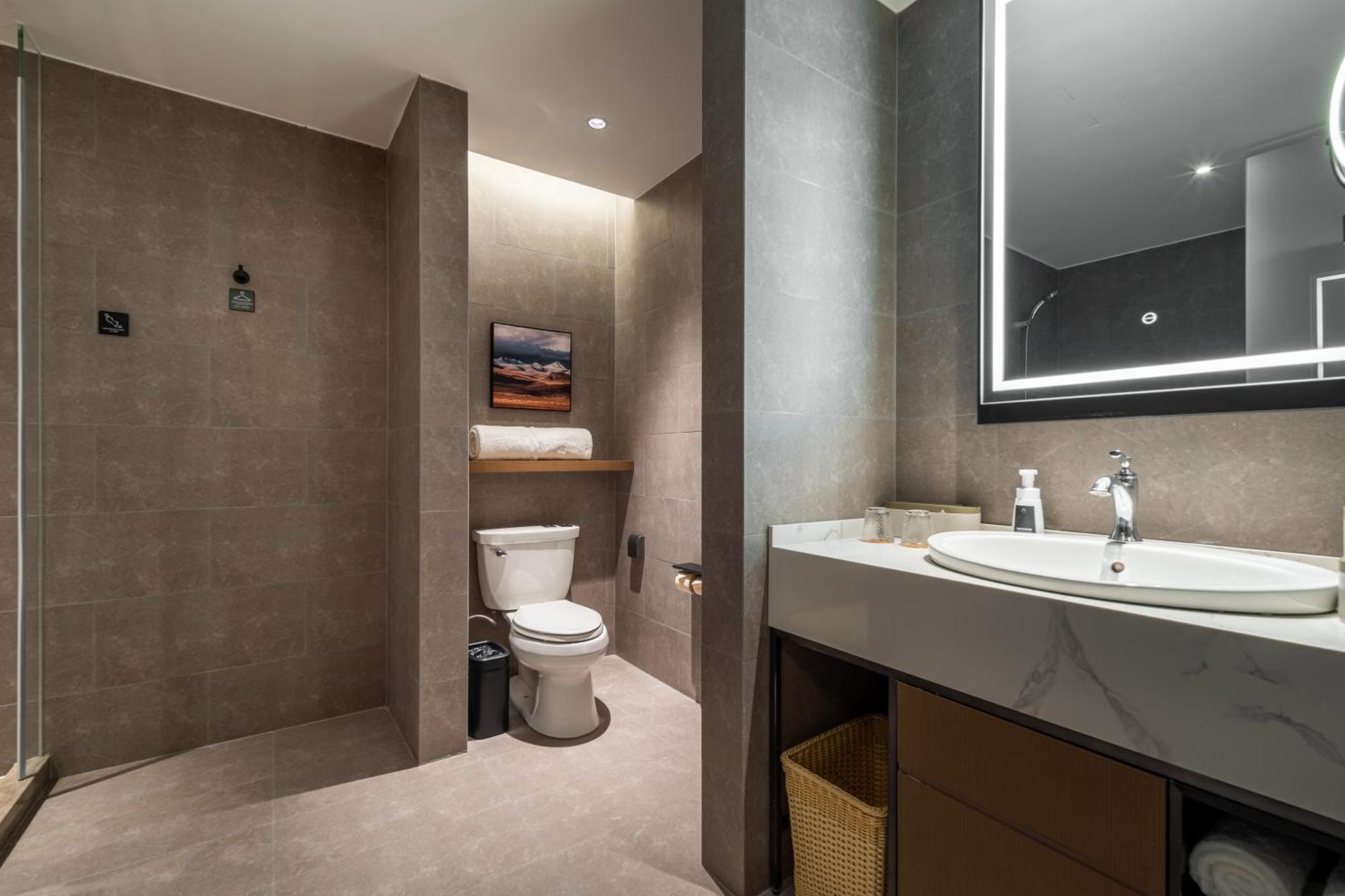 Lavande Hotel 4*